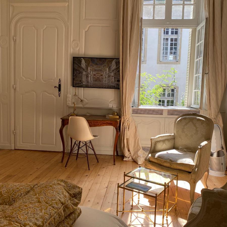 L'Appartement By Merveilles De Marie Lons-le-Saunier Eksteriør bilde